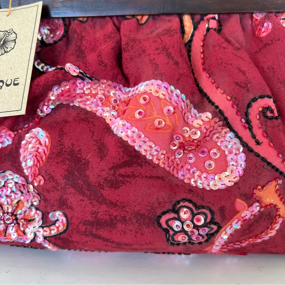 MYSTIQUE Burgundy Paisley Sequence Beaded Wood Handles Vintage Style Handbag NWT - Picture 2 of 14